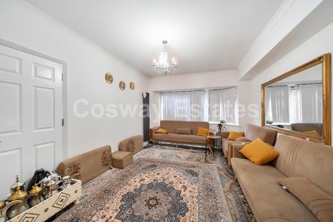 4 bedroom semi-detached house for sale, Selvage Lane, Mill Hill, NW7
