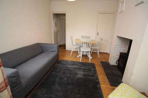 4 bedroom terraced house to rent, St Peters Grove, Canterbury, Kent, CT1