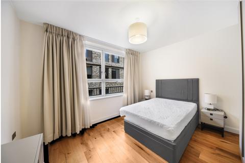3 bedroom flat to rent, Cloud Street Sugar House Island E15