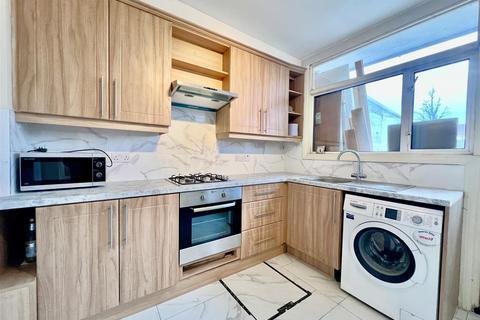 undefined, Basildene Road, Hounslow TW4