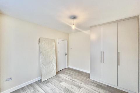 undefined, Basildene Road, Hounslow TW4