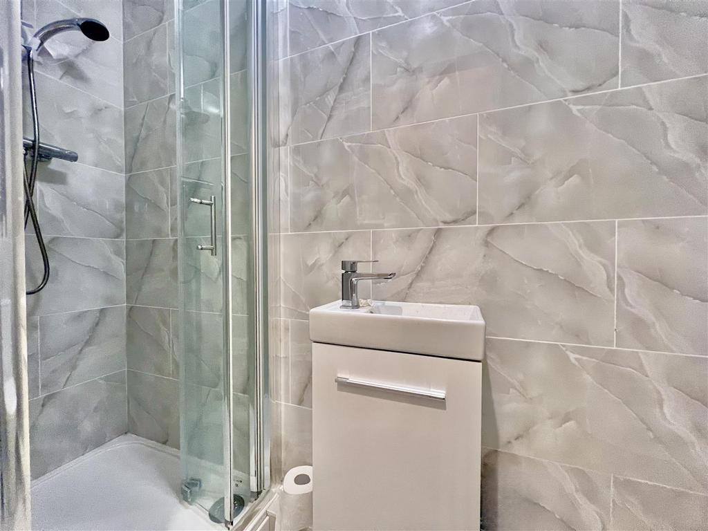 Shower Room/ WC