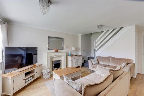 undefined, Lion Close, Nottingham NG8