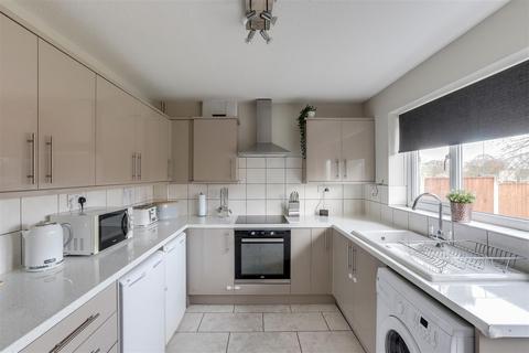 undefined, Lion Close, Nottingham NG8