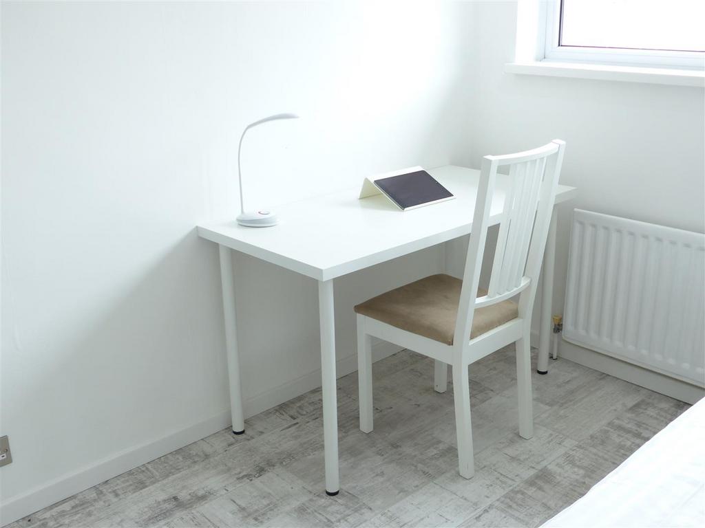 Picture 4
