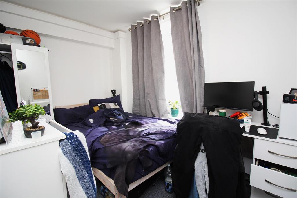 Picture 5