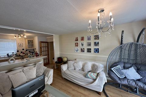 undefined, Ffordd Garnedd, Y Felinheli, Gwynedd, LL56