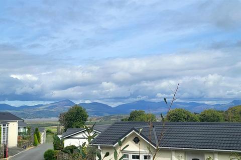 undefined, 11 Pant Mawr, Harlech