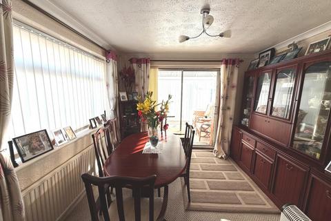 3 bedroom detached bungalow for sale, Stonehill, Street