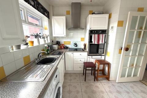 3 bedroom detached bungalow for sale, Stonehill, Street