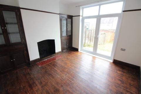 3 bedroom semi-detached house to rent, Allt-yr-Yn Close, Newport, Gwent