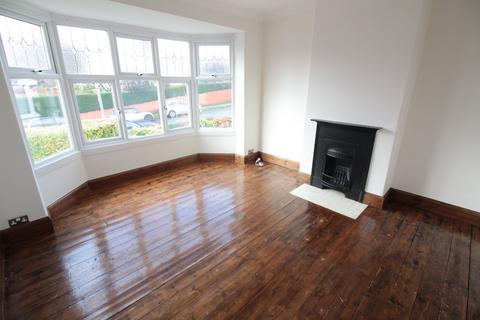 3 bedroom semi-detached house to rent, Allt-yr-Yn Close, Newport, Gwent