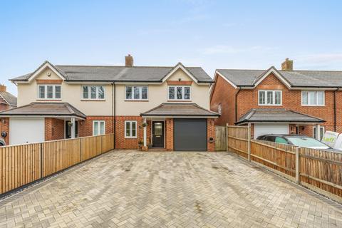 undefined, Babington Road, Aylesbury HP22
