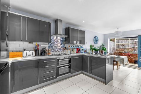 undefined, Babington Road, Aylesbury HP22