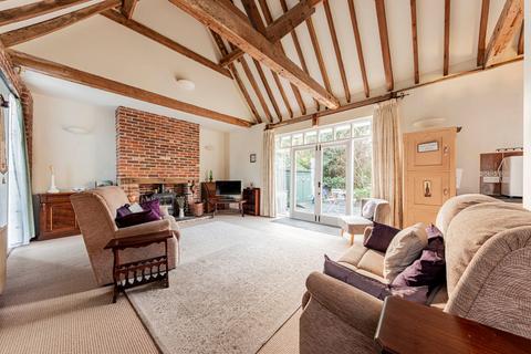 2 bedroom barn conversion for sale, School Lane, Bapchild, ME9