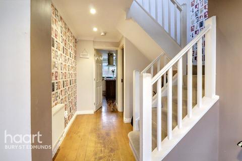 4 bedroom semi-detached house for sale, Westgarth Gardens, Bury St Edmunds