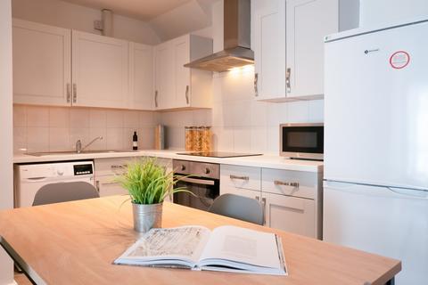 3 bedroom house to rent, St. Bees Close, Manchester M14