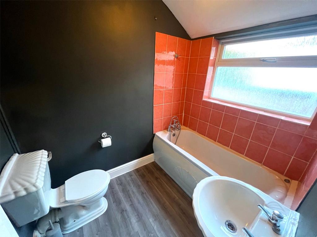 Ground Floor Bath
