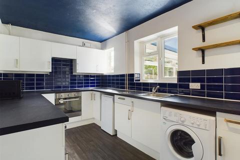 6 bedroom semi-detached house to rent, The Crescent, Brighton
