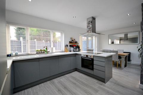 undefined, St. Lawrence Boulevard, Radcliffe-On-Trent, Nottingham