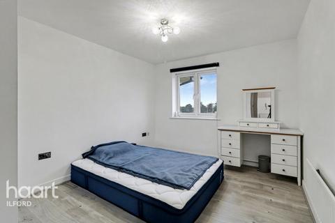 2 bedroom apartment for sale, Medici Close, Ilford