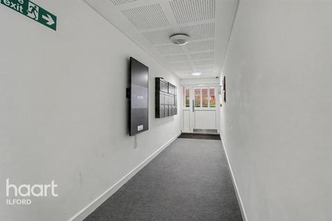 2 bedroom apartment for sale, Medici Close, Ilford