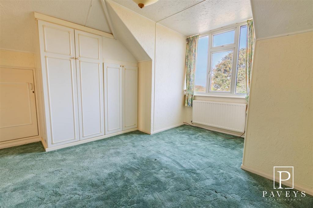 6 Manor Way-16.jpg