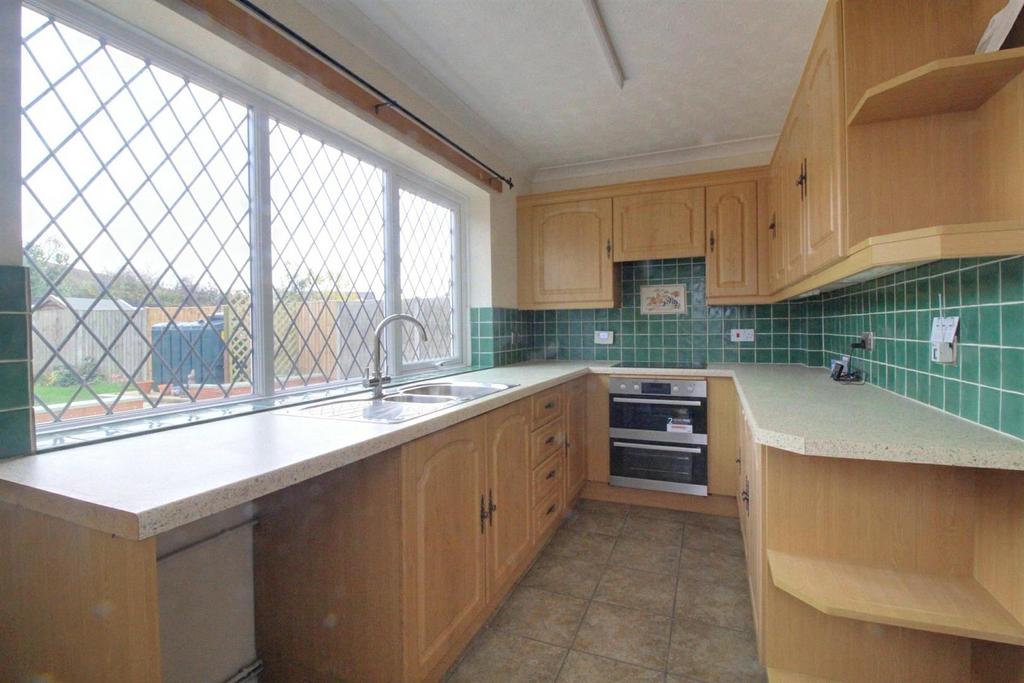 AD0527 Kitchen .jpg