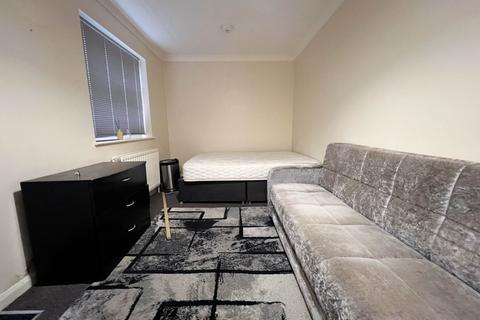 undefined, High Town Road, Luton LU2