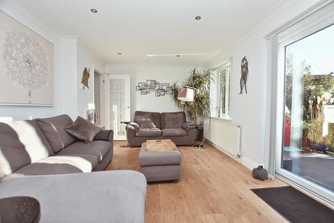 3 bedroom detached house for sale, Hamberts Road, South Woodham Ferrers