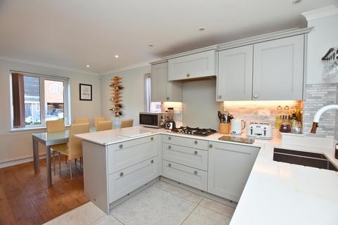 3 bedroom detached house for sale, Hamberts Road, South Woodham Ferrers