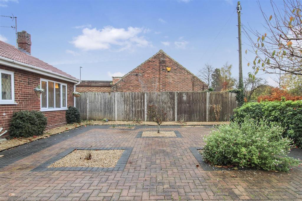 Front Garden.jpg