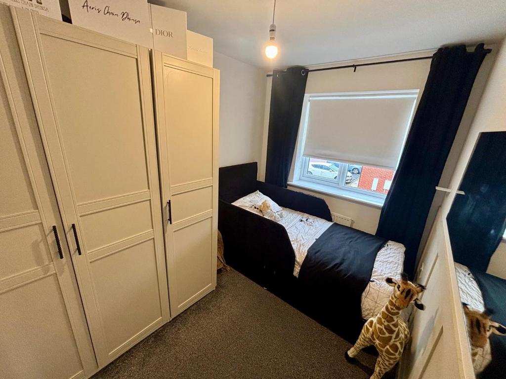 Single bedroom.jpg
