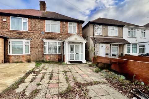 3 bedroom semi-detached house for sale, Vicarage Farm Road, Heston TW5