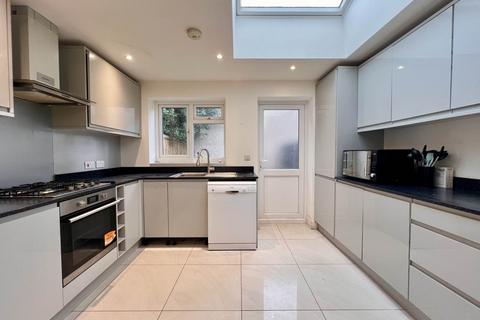 3 bedroom terraced house for sale, Credon Road, Plaistow, E13