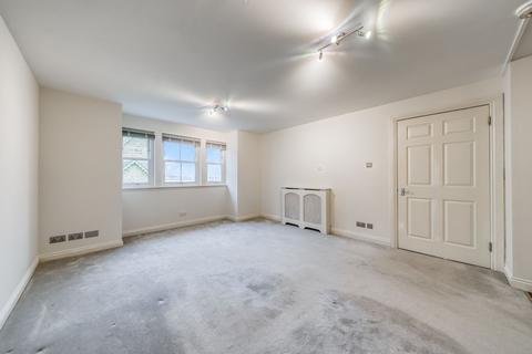 undefined, Flat 2 Dalandhui West, Garelochhead, G84 0BE