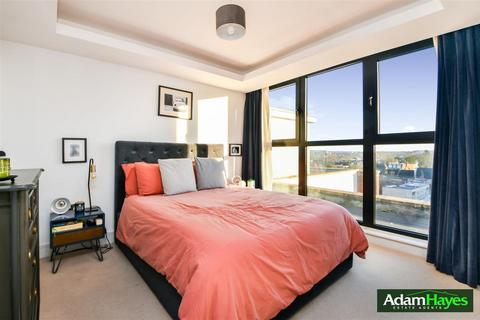 1 bedroom apartment for sale, 706 High Road, London N12