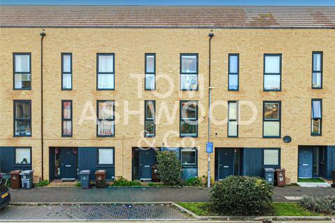 4 bedroom terraced house for sale, Royal Anglian Way, Dagenham, RM8