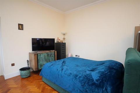 undefined, Brighton Road,,Purley