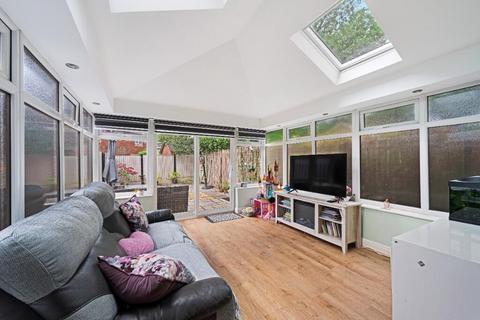 undefined, Silvester Road, London, SE22