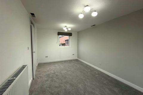 undefined, Stonecrop Close, Birmingham B38
