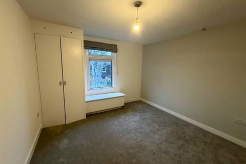 undefined, Stonecrop Close, Birmingham B38