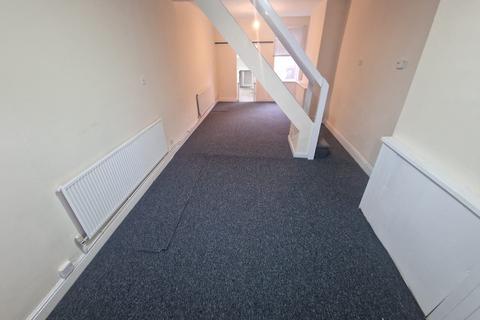 2 bedroom terraced house to rent, Leicester LE2