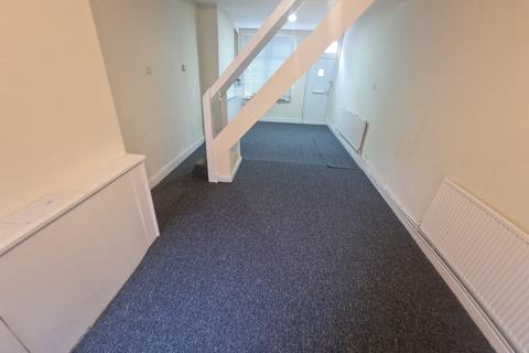 2 bedroom terraced house to rent, Leicester LE2