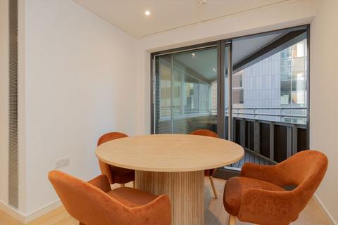 3 bedroom flat to rent, Hermitage Street, London W2