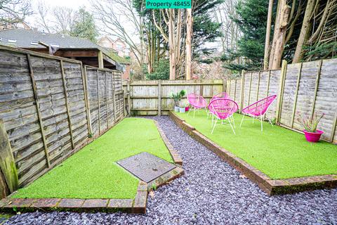 5 bedroom terraced house to rent, Woodside Road, Southampton, SO17 2GQ