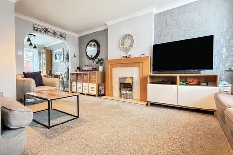 3 bedroom detached house for sale, Rowan Avenue, Molescroft  HU17