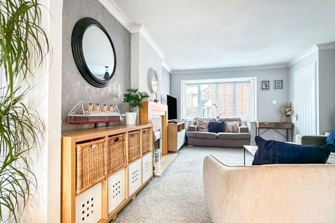 3 bedroom detached house for sale, Rowan Avenue, Molescroft  HU17