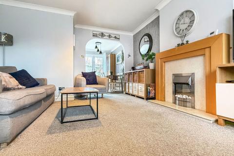 3 bedroom detached house for sale, Rowan Avenue, Molescroft  HU17