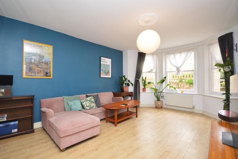 1 bedroom flat for sale, Castle Hill Avenue, Folkestone CT20
